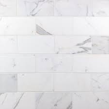 The firenze calacatta essex subway tile is a sleek and sophisticated marble tile for your kitchen, bathroom, laundry room or backsplash. Calacatta 4x8 Polished Marble Tile Tilebar Com