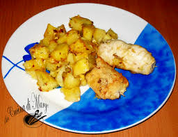 La ricetta dei petti di pollo impanati con patatine fritte con il cookeo moulinex. Pollo