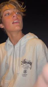 Sienna Lewin (@sienna_lewin)’s videos with starboyyy