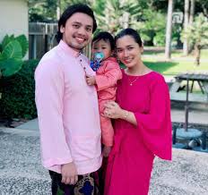 Barisan pelakon terdiri daripada kismah johar, hilal azman, zain hamid, susan lankester. Keluarga Iskandar Musim 2 Keluarga Iskandar Musim 2 Keluarga Iskandar The Movie Mp3 Mp4