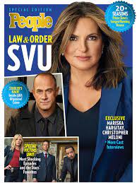 Well, let's be honest here, it was more like two and a quarter hours as the crossover really began in the last fifteen minutes of chicago fire when the remnants of a blaze revealed a box stuffed with photos of child. Law Order Recap Stabler Returns In The Svu Oc Crossover Event People Com