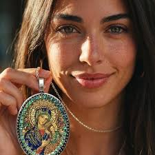 Collier Notre-Dame de Fatima; Patronage du Portugal pour la guérison et la  protection ; Charme de Fatima; Collier souvenir catholique en cadeau ;  Collier Marie