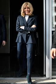 Ce dimanche 13 juin marquait la fin du g7, qui avait lieu du côté des cornouailles. Der Style Von Brigitte Macron Modestil Outfit Fashion Looks