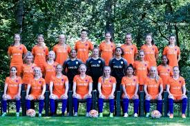 Zondag begint in eigen land het ek voetbal voor vrouwen. Nieuws Voetbal Champions League Oranje Knvb Beker Europa League