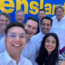 We've hit the ground running with the Right Plan for Queenslands future! 🚌  In 41 days you can vote for change 🗳️ #lnp