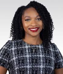 time to switch it up 🖤💫 #newheadshot