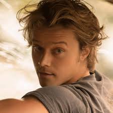 Imagine Outer Banks without this face 😭