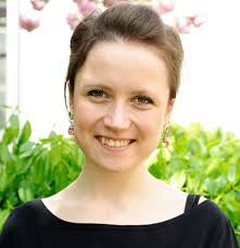 Itala Ballaschk & Yvonne Anders Hintergrund Welche Dimensionen umfasst ein  feldspezifischer Begriff von Führung? Fragestell