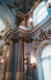 A Lady In London On Instagram I Love How Even The Busiest Streets In London Can Be Charming Bu Aesthetic Art Baroque Architecture Aesthetic Pastel Wallpaper