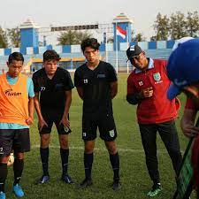 Persela Di Instagram Dua Pemain Asal Jerman Mengikuti Trial Di Persela Lamongan Sore Tadi 05 08 Selengkapnya Di Perselafootball Com Hard Hat Hats Goku
