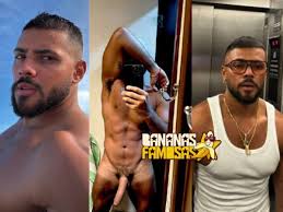 Novo vídeo do ator Gabriel Fuentes pelado batendo punheta no banho -  Bananas Famosas