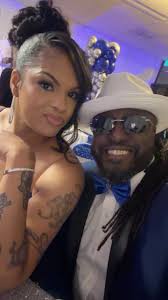 HAPPY ANNIVERSARY TO MY CUZZOS!! I love you guys to the moon and back!!  #TheJones #Year35