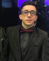 Rodrigo noya comenzó su carrera con tan solo 5 años, como parte del recordado programa de canal 13 agrandadytos , en el que aparecía con su hermana agustina. Rodrigo Noya El Que Paso De Nino A Hombre En Camara Al Publico No Le Gusta Verme Crecer Agencia Digital Catamarca