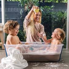 Stokke flexi bath is a foldable baby bath suitable from birth to four years. Stokke Flexi Bath
