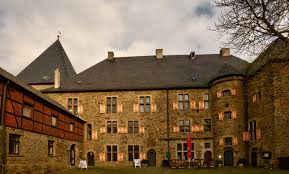 Vermutlich handelt es sich bei haus kemnade um einen nachfolgebau der bereits 1115 von köln zerstörten burg wissel. Wasserburg Haus Kemnade Fotos 5 Medienwerkstatt Wissen C 2006 2021 Medienwerkstatt