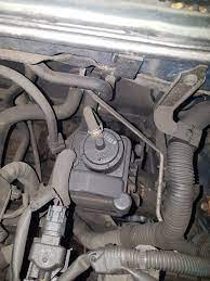 4 Major Signs You Re Low On Steering Fluid Lindleys Autocentres