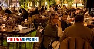 Oggi il coprifuoco è inteso come misura adottata dalle autorità per la protezione di determinate il primo coprifuoco è stato quello della francia. Coronavirus Basilicata Da Oggi La Notte Diventa Piu Lunga Il Coprifuoco Scatta A Mezzanotte I Dettagli Potenza News