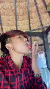 កំប្លែងដោយ Oppo និង iPhone