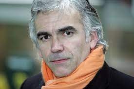 «ce que vous dites est parfaitement ridicule et désagréable pour ceux qui vous reçoivent. Pascal Praud Se Moque D Une Commercante En Detresse Les Telespectateurs Sont Confus