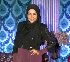Ikhmal hisham perjelas surat lantikan anak. Noryn Aziz Hamil Selepas Empat Tahun Kahwin Hiburan Mstar