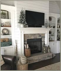 Living Room Fireplace Mantel Decor With Tv Di 2020 Api Unggun