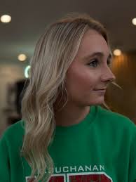 Hairstylist available in Kansas City