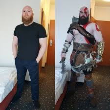 Awesome Kratos Cosplay | Funny games, Game pictures, Funny pictures tumblr