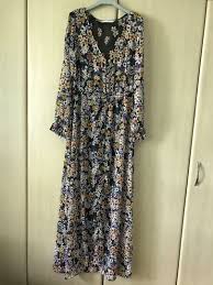 She styled her beige zara floral dress with a brown michael kors shoes. Zara Black Floral Dress Off 74 Medpharmres Com