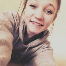 Alex Starnes's Instagram, Twitter & Facebook