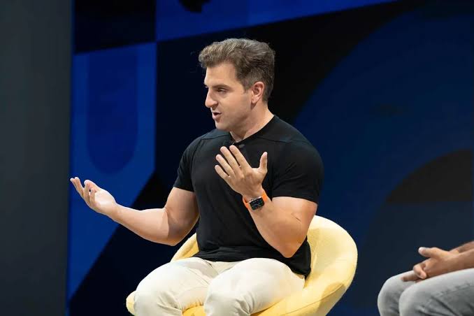 Airbnb Accelerates Growth and Product Development Using AI