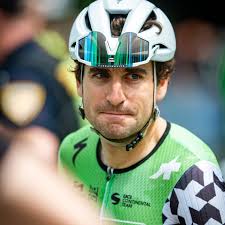 852 watts for a minute? Van Aert's power numbers are off the charts! ⚡