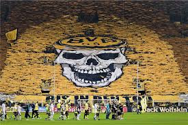 And borussia dortmund gmbh & co. Eine Besondere Choreo Und Ein Bvb Auftritt Der Extraklasse