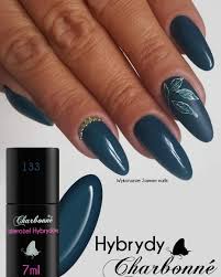 Idealne Wykonanie Manicure I Piekne Zdobienie Hybrydami