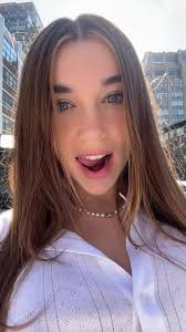 Daisy Bloom Power Slap