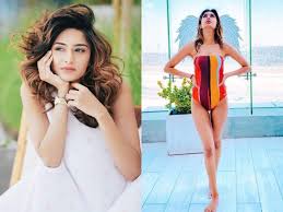 Erica fernandes is an indian film actress who has appeared in kannada, hindi, tamil and telugu language films. Kasautii Zindagii Kay Fame Erica Fernandes Slays In Beachwear And Stylish Outfits On Her Holiday In Dubai See Photos The Times Of India