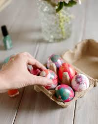 Unfortunately, many easter egg decorating kits underperform and can result in a disappointing experience and wasted eggs. Diy Nail Polish Marbled Eggs Hello Glow