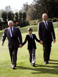 Takker unger, kone og svigersønn for den flytende nyttårsfeiringa! Kong Olav Var Fra En Annen Verden