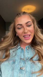 LC Tribute Sing-Along Night with Bestie