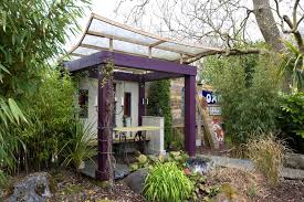 Landscape architects and garden designers. Des Kingston Design