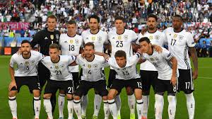 Neben deutschland und frankreich sind auch titelverteidiger portugal sowie ungarn in der. Em 2016 Die Offizielle Aufstellung Von Deutschland Gegen Frankreich Heute Fussball Em