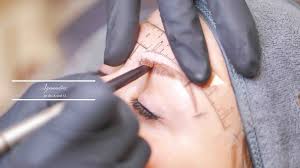 Popular beauty vlogger nikkie de jager, better known as nikkietutorials, has officially come out as transgender. Microblading Koln Permanent Make Up In Ihrem Kosmetikstudio Koln