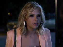 All the Best Outfits From 'Pretty Little Liars'