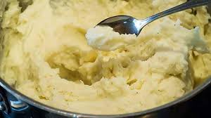 La Recette Secrete Pour Reussir Un Ecrase De Pommes De Terre Recette Recettes De Cuisine Recette Pomme De Terre Pomme De Terre