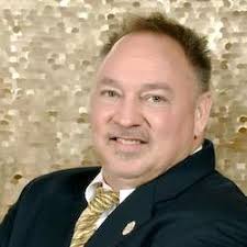 Daniel Huard's Instagram, Twitter & Facebook