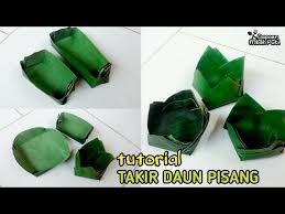1292018 cara menghias kamar dengan kertas kado yang satu ini berguna untuk menjaga kerapihan dan kebersihan dan melindungi bagian dalam furnitur. Tutorial Membuat Hiasan Daun Pisang Untuk Tumpeng Dengan Mudah Bag 4 Litetube