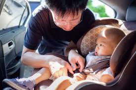Tanpa anda sadari buah hati anda sudah mulai bisa duduk sendiri dan menggubah posisinya tanpa bantuan orang. 5 Penyebab Anak Rewel Saat Perjalanan Jauh Mama Harus Tahu Popmama Com