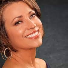 Victoria Gowdy's Instagram, Twitter & Facebook