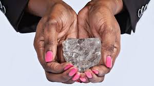 Was ist mein diamant wert? Edelstein Mit 1111 Karat Riesiger Diamant Ist Zu Gross Fur Messmaschine