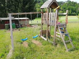 Kinder haben einen natürlichen bewegungsdrang und eine unglaubliche menge energie. Der Richtige Spielturm Fur Den Garten Schaukel Rutsche Oder Kletterwand Gartenspielzeug Guide De