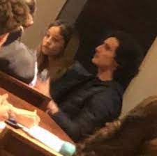 Este domingo yuri puso en aprietos a karol sevilla y a emilio osorio, ya que una de sus apuestas de la noche es que detrás de zombie se encontraba emilio, el hijo de juan osorio, y que la referencia a un corazón roto que había hecho era por su ruptura con la joven cantante, a lo que los demás. Emilio Osorio Bolivia Twitter Da Emilio Junto A Karol Sevilla Se Nos Viene La Colaboracion